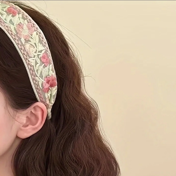 Floral Embroidered Kids Headbands - 3 Pack - Picture 4 of 5